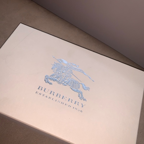 Authentic Burberry Yellow Sandal! - Picture 3 of 8